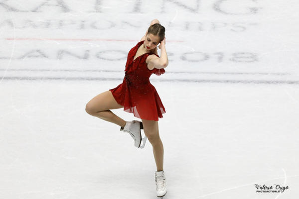 VIDEO Carolina Kostner, il programma libero ai Mondiali di Milano 2018. Caduta fatale per la ...