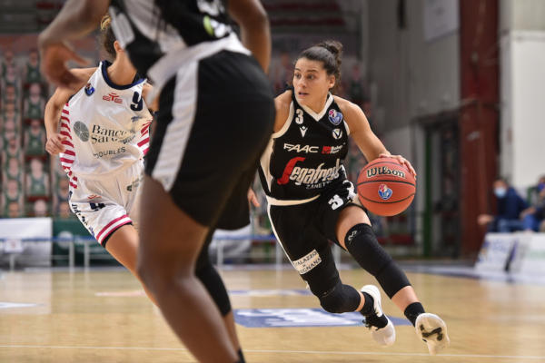 Basket femminile Serie A1 2020 2021 Virtus Bologna la sfida più dura tra le big