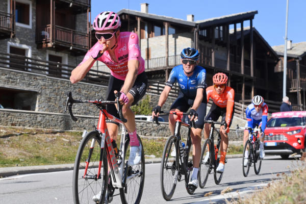 Percorso Giro d'Italia 2021, tutte le anticipazioni: partenza da Sud, quali montagne? Stelvio ...