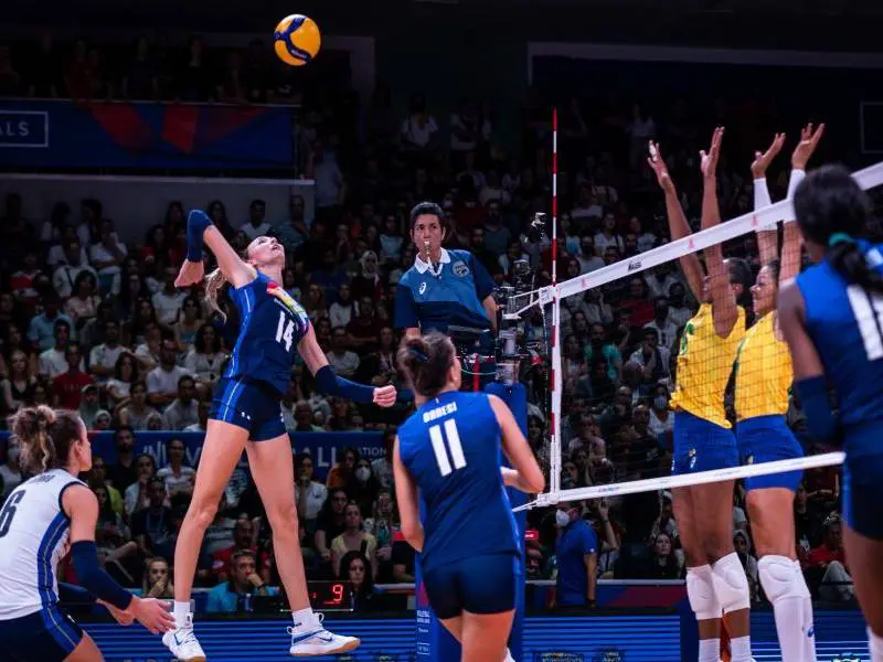 SAMBA AZZURRA! L’Italia tritura il Brasile e vince la Nations League di volley per la prima volta! Egonu e Bosetti superstar!