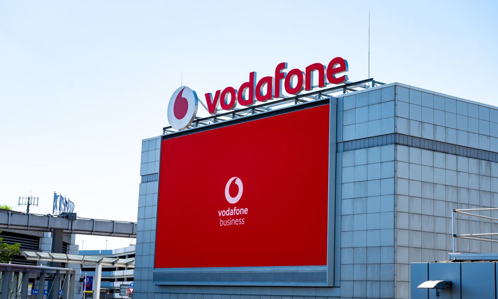 Vodafone rete fissa: nuova offerta con buono spesa da 100 euro in regalo