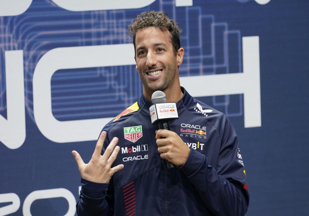 F1, Daniel Ricciardo "I will drive the RB19 in July after the