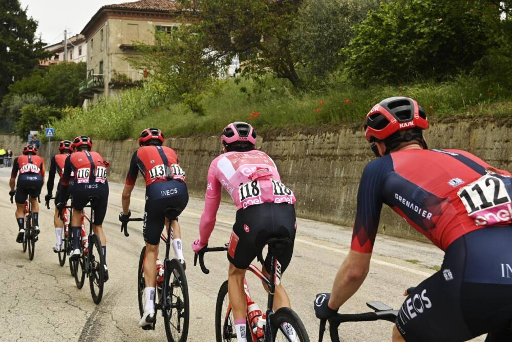 Giro d'Italia maglia rosa