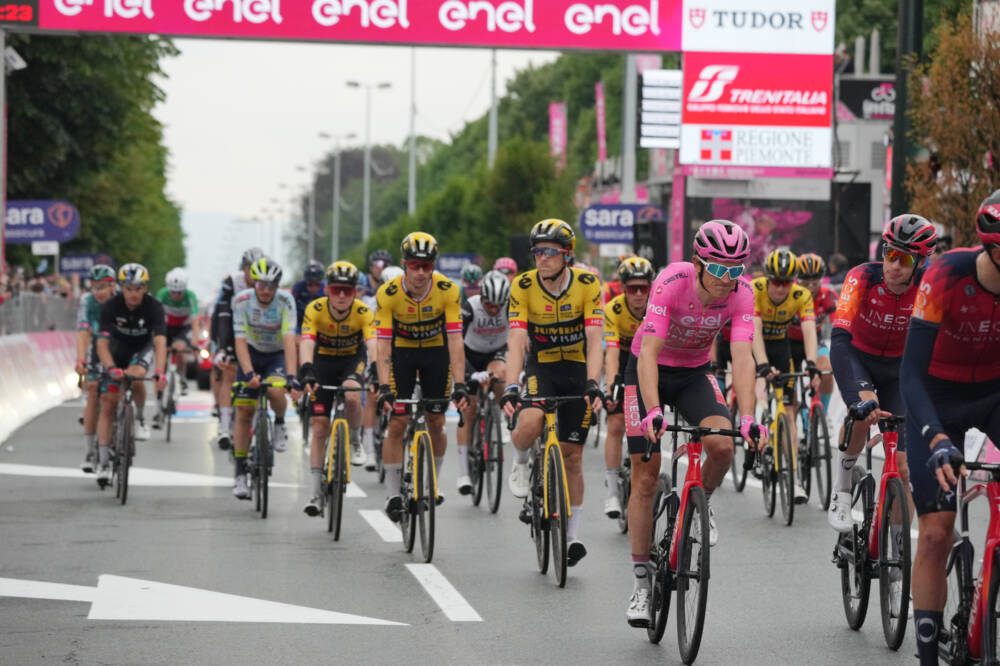 Giro d'Italia maglia rosa