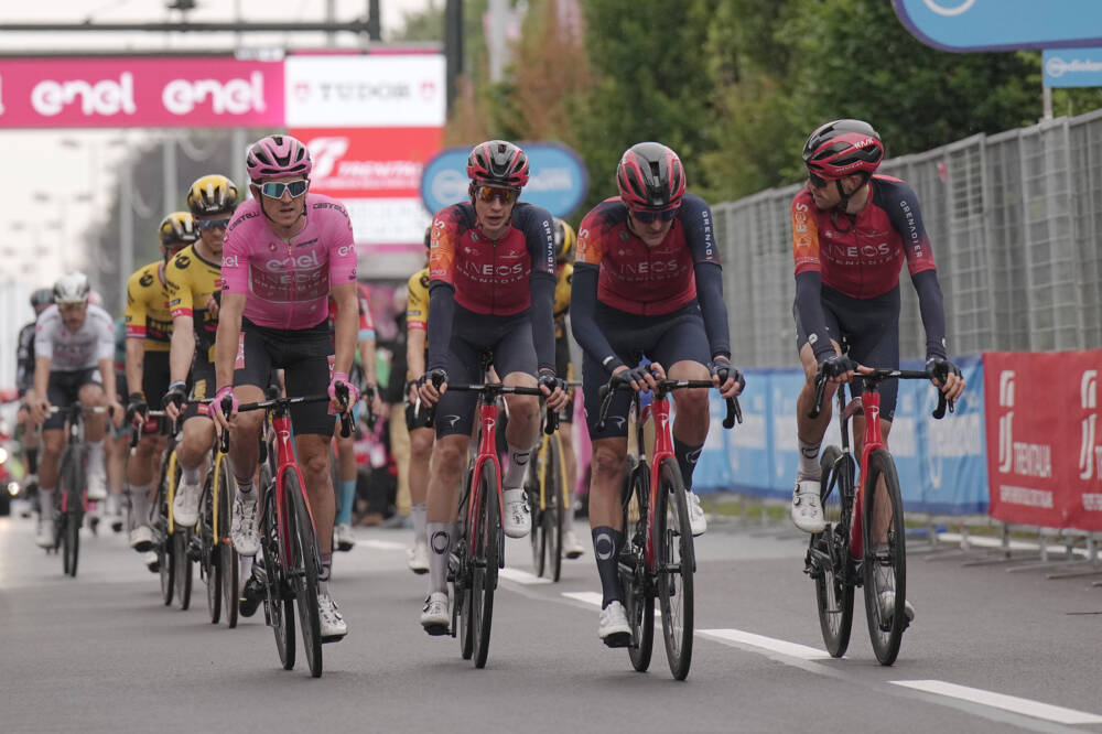 Giro d'Italia maglia rosa