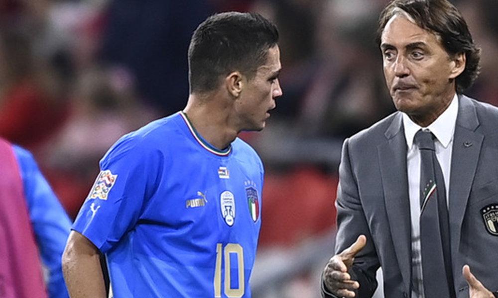 Roberto Mancini a colloquio con Gaicomo Rapsadori