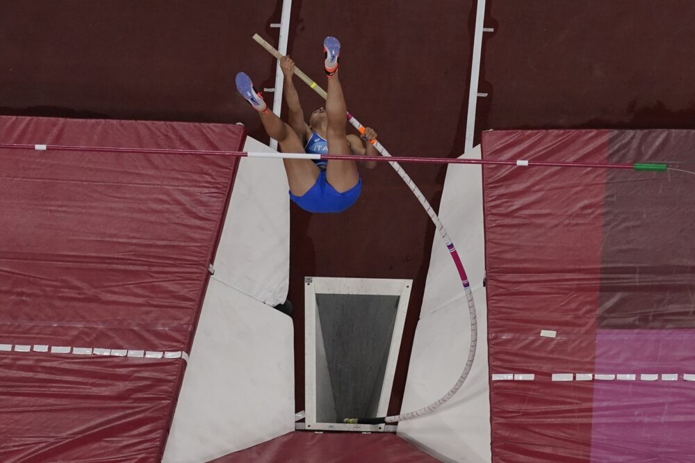 Atletica, la giornata dei record italiani! Elisa Molinarolo migliora il primato del salto con l’asta!