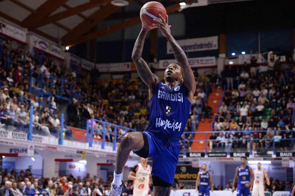 Basket: Brindisi lotta, ma cede al supplementare contro Saragozza al via della FIBA Europe Cup 2023-2024