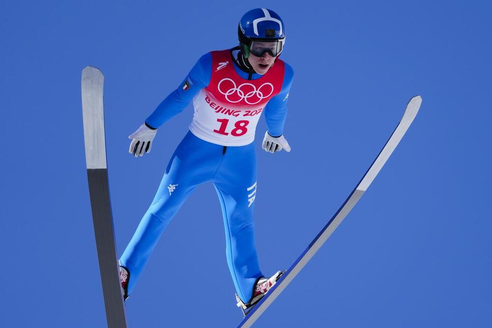 Salto con gli sci, l’Italia maschile si apre a ventaglio grazie a quattro azzurri competitivi nel massimo circuito