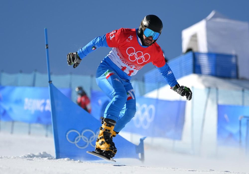 Snowboard, Edwin Coratti balza in testa alla Coppa del Mondo di parallelo. Anche Bormolini e Bagozza in corsa