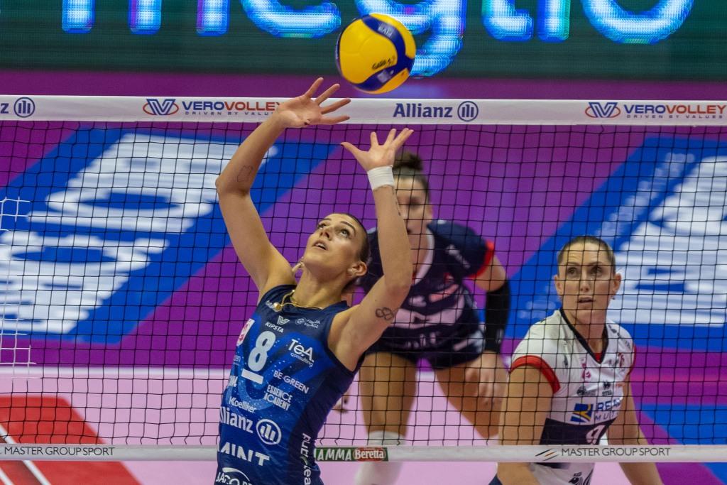 Volley femminile, Chieri-Milano promette spettacolo nella 17° giornata di A1! Tutto esaurito a Roma per la sfida con Conegliano