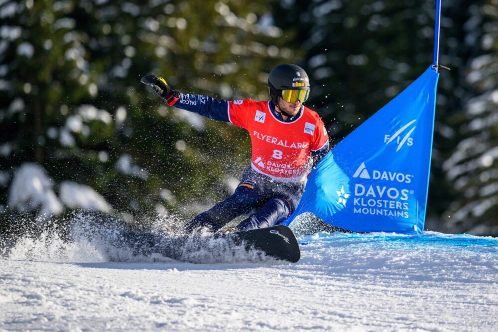 Snowboard, Aaron March terzo nelle qualificazioni del PGS a Yanqing. Bene Bormolini, eliminato Karl!