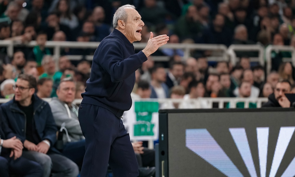 Basket, Messina urla, ma non trova soluzioni e Milano crolla col Panathinaikos