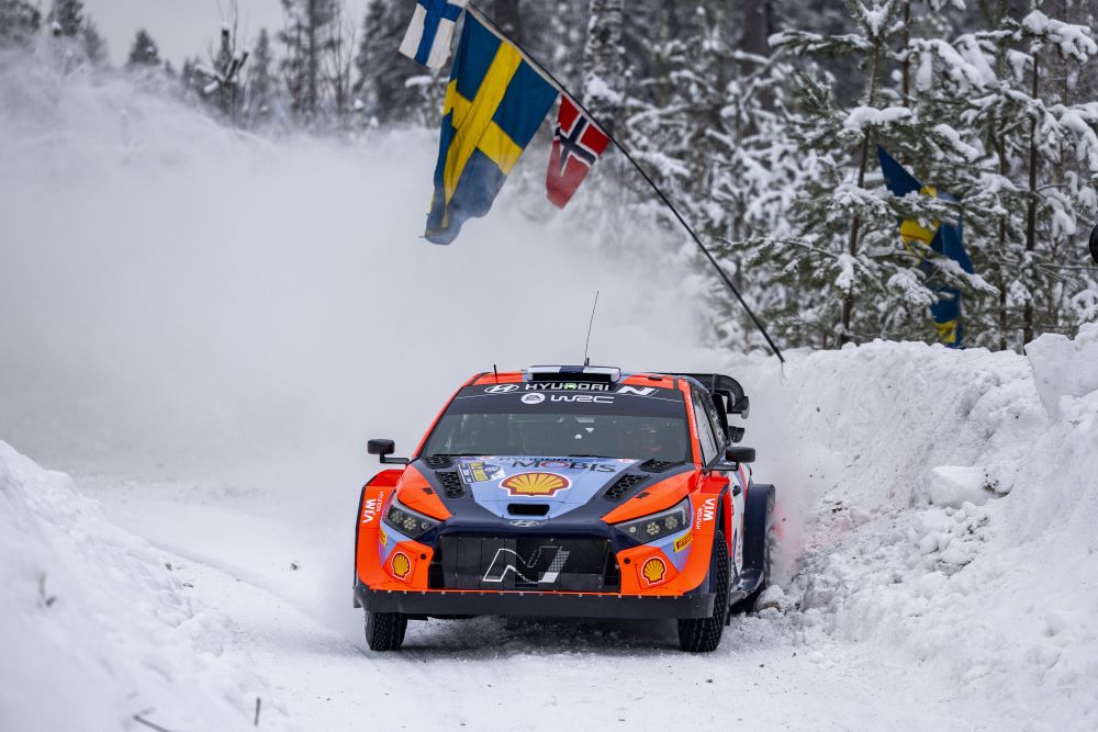 Rally Svezia 2024, Esapekka Lappi in testa dopo la seconda giornata, Rovanpera e Tanak costretti al ritiro!