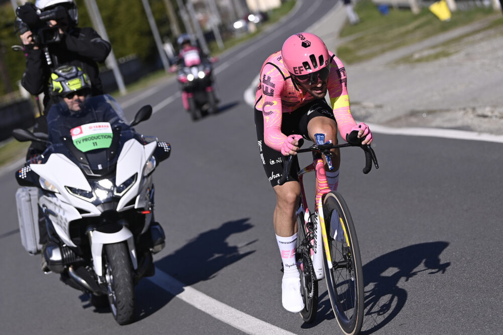 LIVE Giro di Svizzera 2024, tappa di oggi in DIRETTA: meno di 100 km all’arrivo! I fuggitivi rimangono in 4