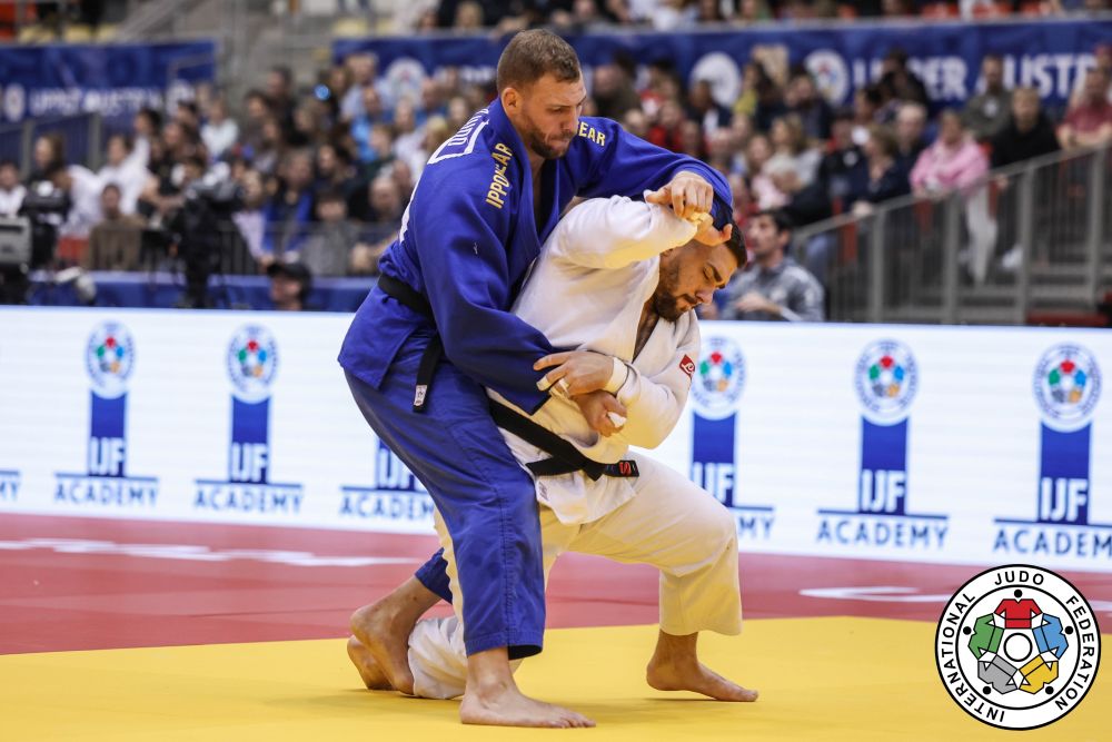 Judo, Gennaro Pirelli eliminato al primo turno nei -100 kg ai Mondiali. Pass olimpico comunque al sicuro
