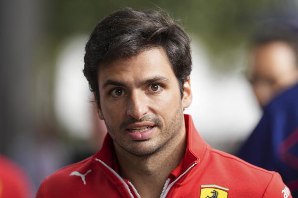 F1, Carlos Sainz: “Presto annuncerò la mia decisione, da valutare gli aggiornamenti a Barcellona”