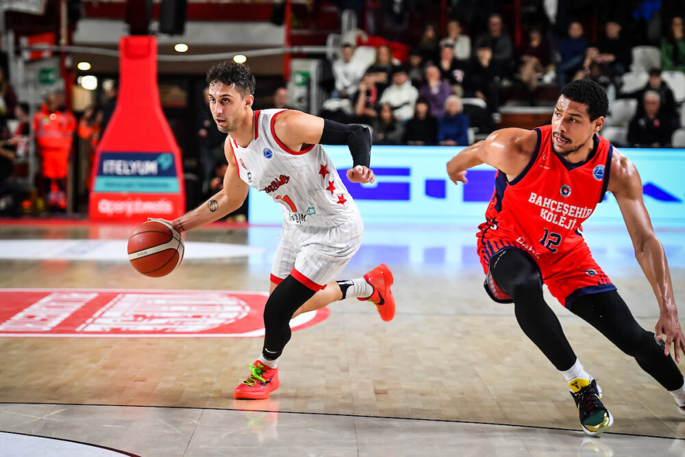 Basket, Varese vola in Turchia per la semifinale di ritorno di Europe Cup contro il Bahcesehir. I lombardi vogliono centrare la finale