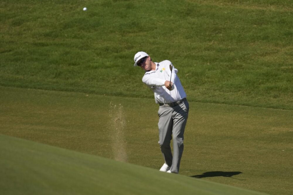 Golf, Hoffman in testa dopo il primo giro del Charles Schwab Challenge. In difficoltà Scheffler