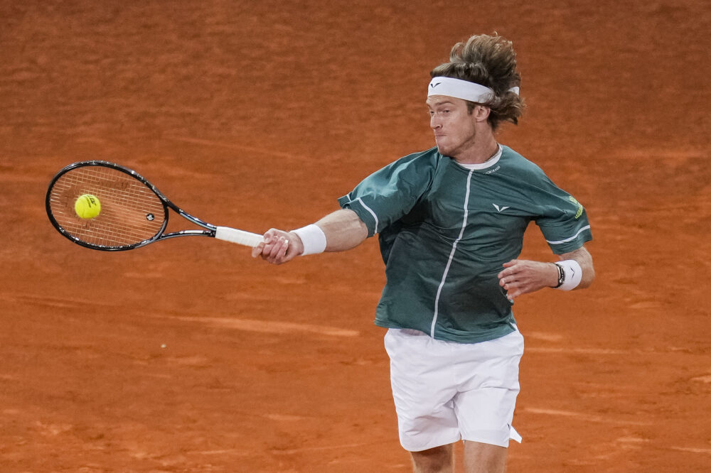 ATP Madrid, Andrey Rublev si sbarazza di Fritz in due set ed è il primo finalista