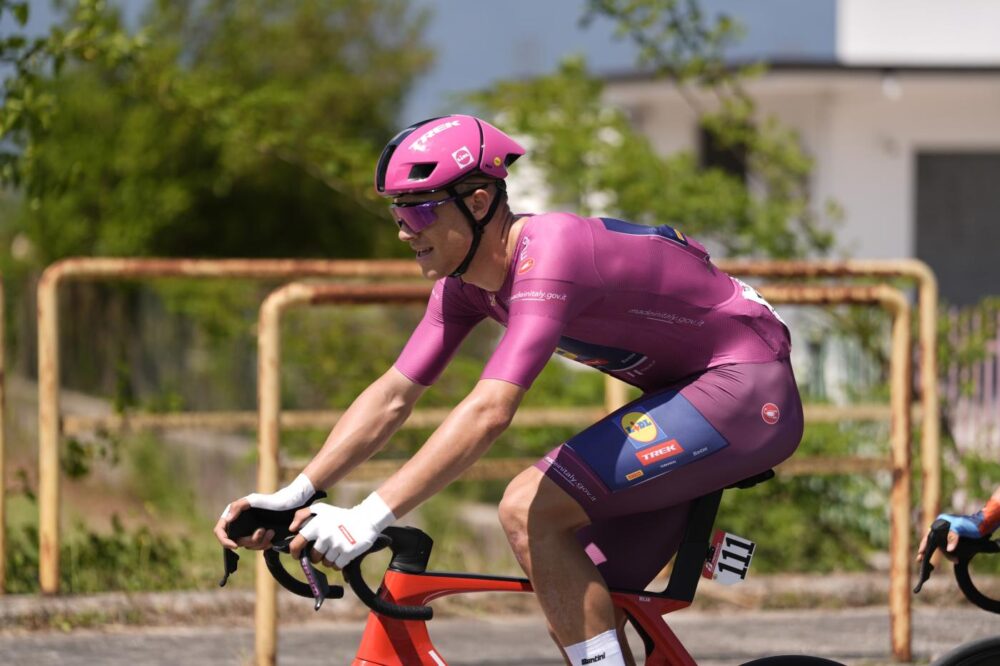 Jonathan Milan multato al Giro d’Italia! La causa, quanto deve pagare ed i punti persi