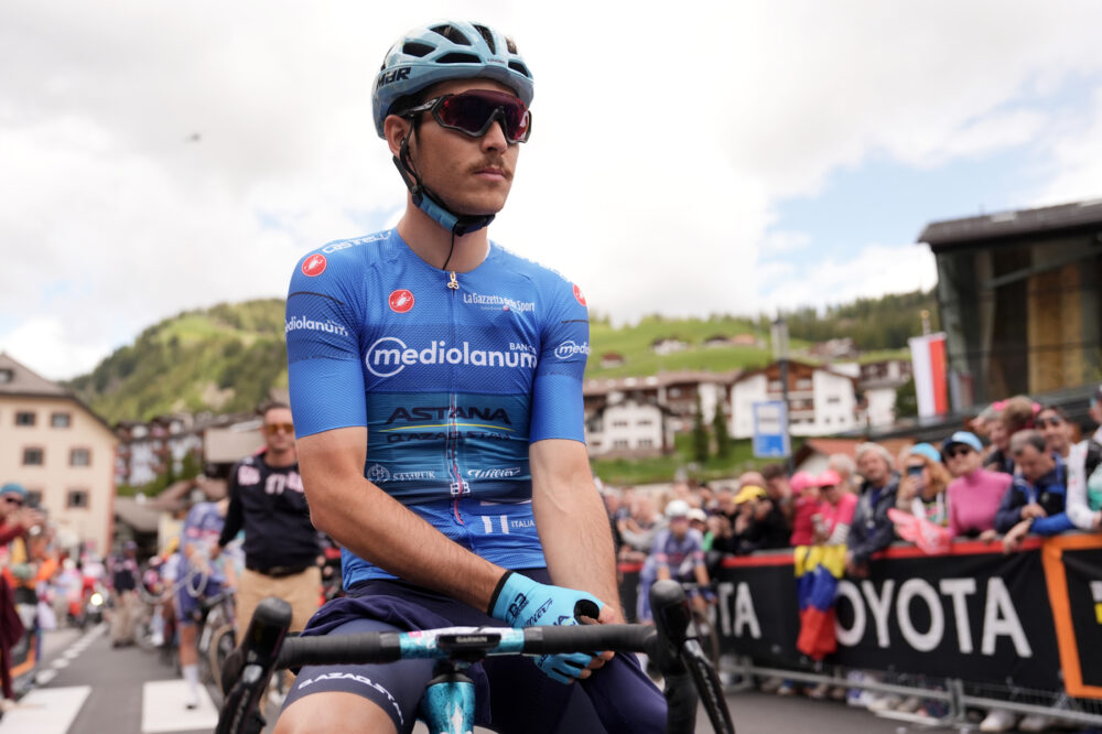 Giro d’Italia 2024: si ritira Christian Scaroni per un malanno. Astana decimata