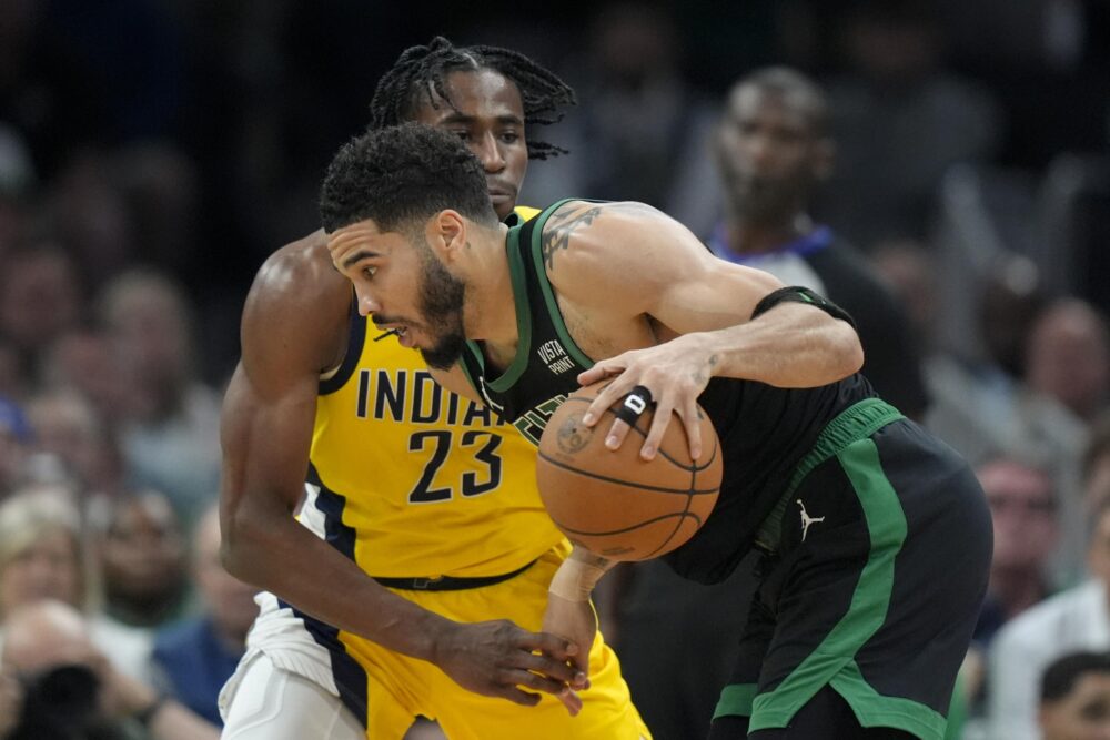 NBA Playoff 2024, i Boston Celtics battono gli Indiana Pacers in gara-3 e si portano ad una vittoria dalle Finals