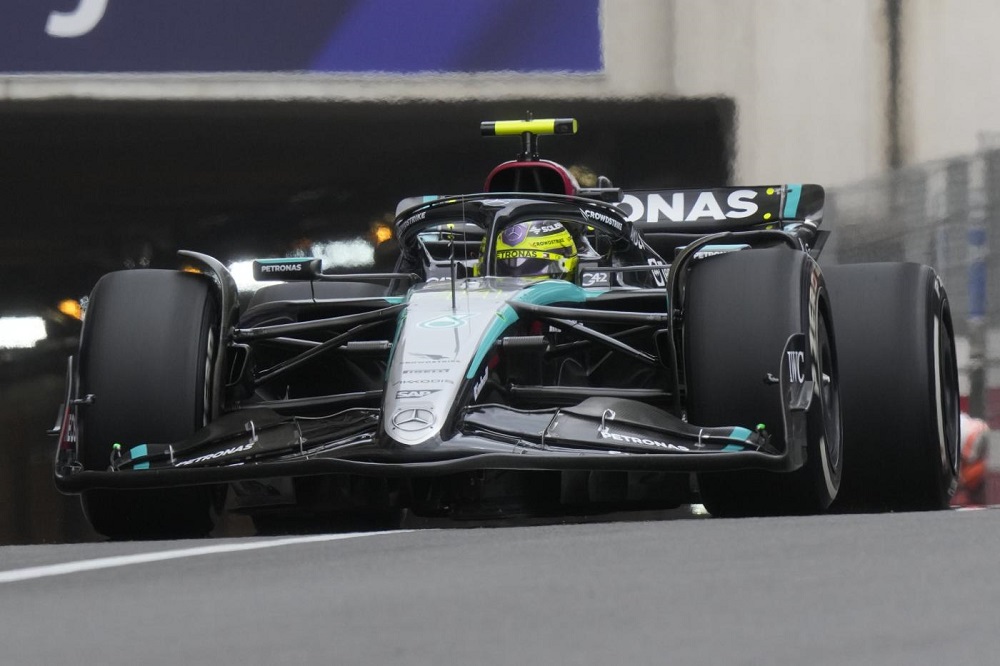 F1, Lewis Hamilton svetta nella FP1 del GP di Monaco, bene la Ferrari che non prova le gomme soft