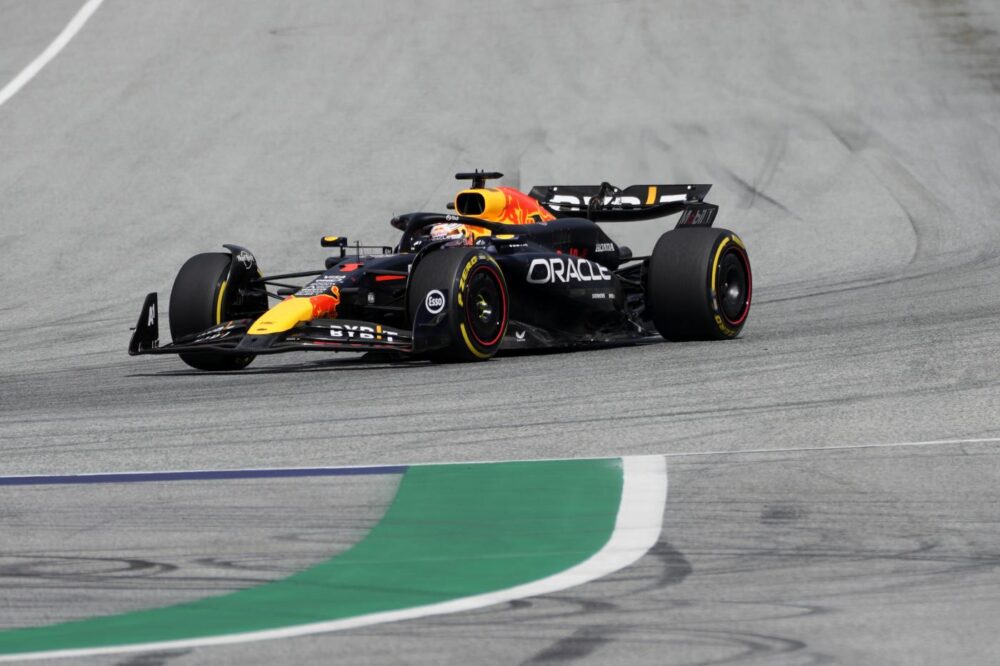 F1, Max Verstappen : “Incidente sfortunato, non mi sono mosso in frenata. Oggi abbiamo sbagliato tutto”