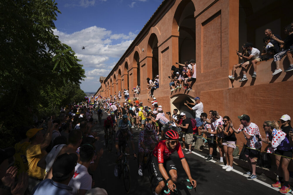 Ordine d’arrivo Tour de France 2024, seconda tappa: arriva la fuga e vince Kévin Vauquelin, Pogacar 14° e maglia gialla
