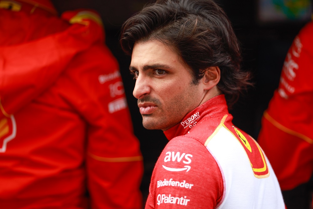 F1, Carlos Sainz: “Abbiamo idea di cosa fare, ma il meteo potrebbe non aiutarci”
