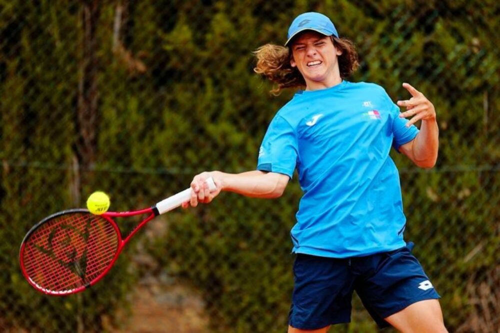 Tennis, la promessa Vito Darderi: “Lavoro per il professionismo. Sogno di giocare in Davis con mio fratello”
