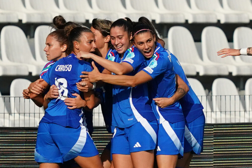 Calcio femminile, la cura di Andrea Soncin funziona: Italia prima nel girone e agli Europei 2025