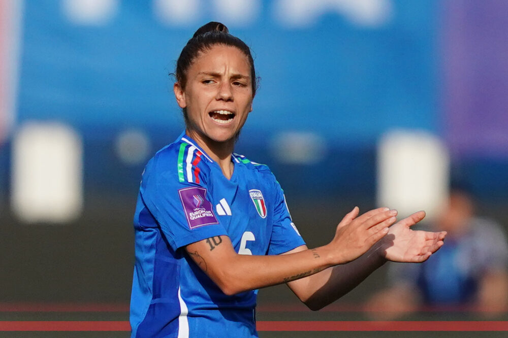 Calcio femminile, pari prezioso per l’Italia in Olanda. Negato un rigore colossale alle azzurre