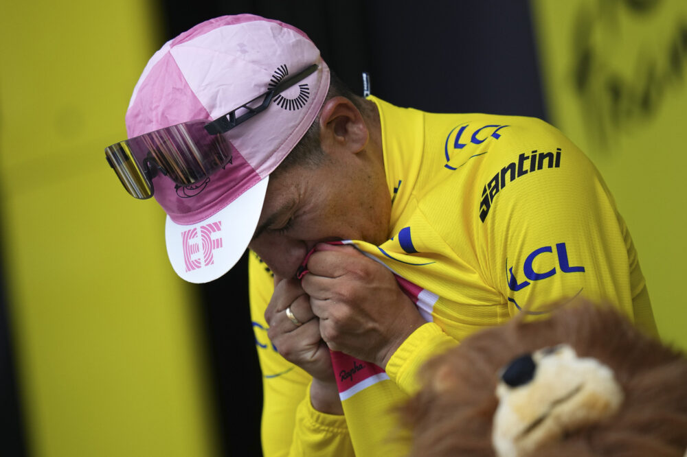 Classifica Tour de France 2024: Carapaz spodesta Pogacar ed è maglia gialla! Ciccone esce dai 10