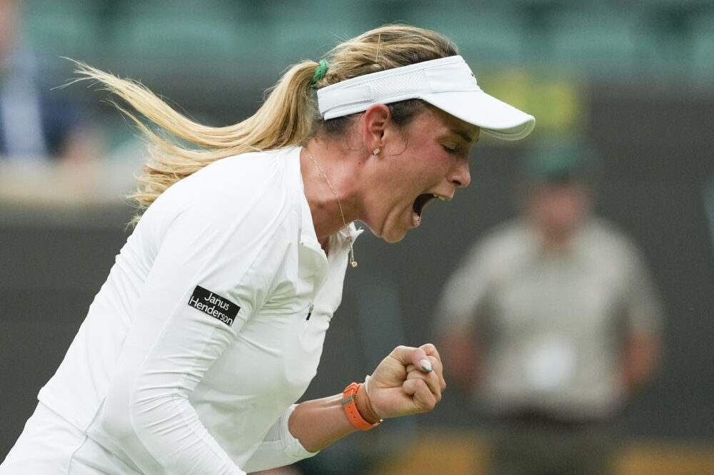 Wimbledon 2024, Donna Vekic è la prima semifinalista: Lulu Sun sconfitta in rimonta
