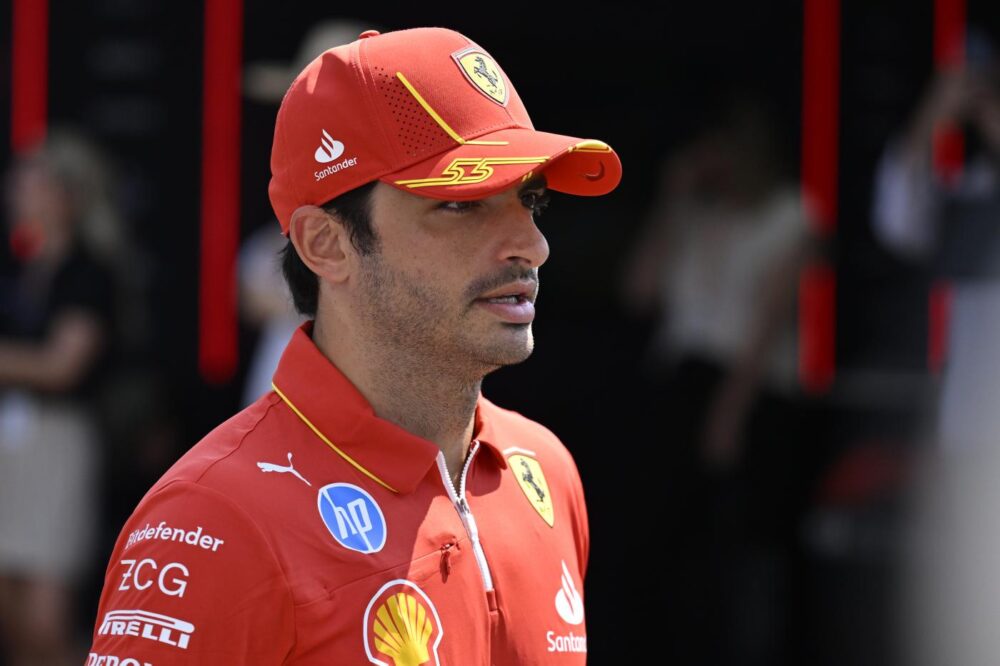 F1, Carlos Sainz: “Non sono inferiore a Hamilton, quando ho avuto la macchina vincente non ho sbagliato”