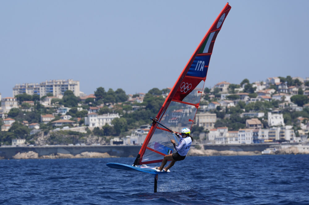 Vela: Marta Maggetti seconda dopo le prime due regate nel windsurf alle Olimpiadi