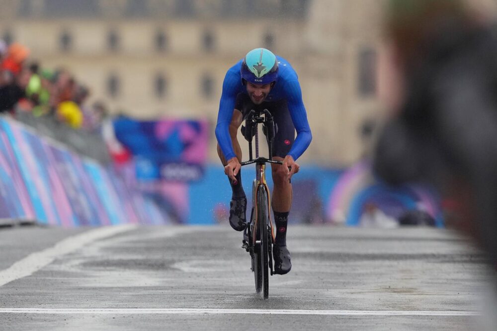 LIVE Ciclismo, Cronometro Mondiali 2024 in DIRETTA: Ganna insegue Evenepoel dopo il primo intermedio