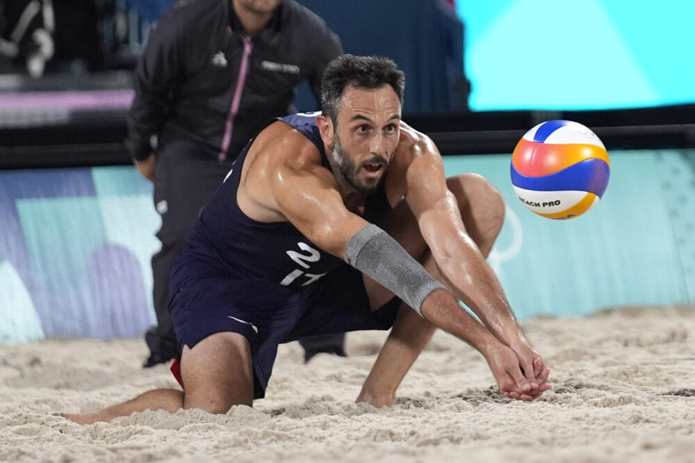 LIVE Beach volley, Olimpiadi Parigi in DIRETTA: gli azzurri sfidano i numeri uno!