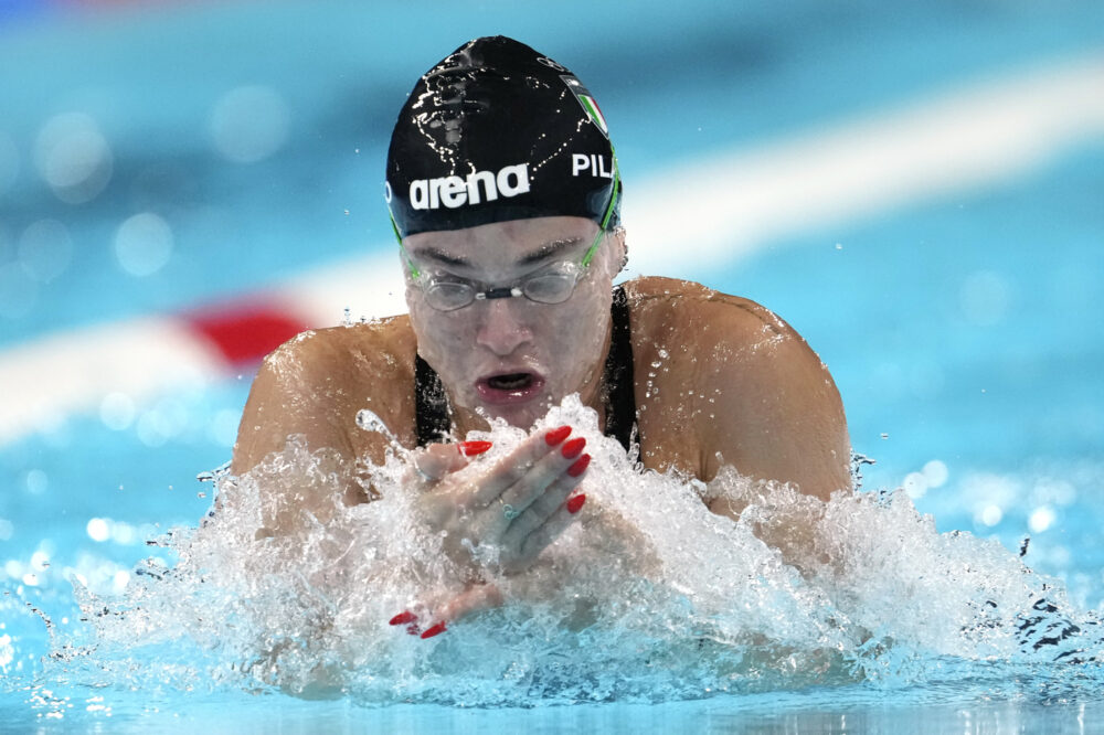 Nuoto, Benedetta Pilato ai piedi del podio olimpico nei 100 rana per un solo centesimo