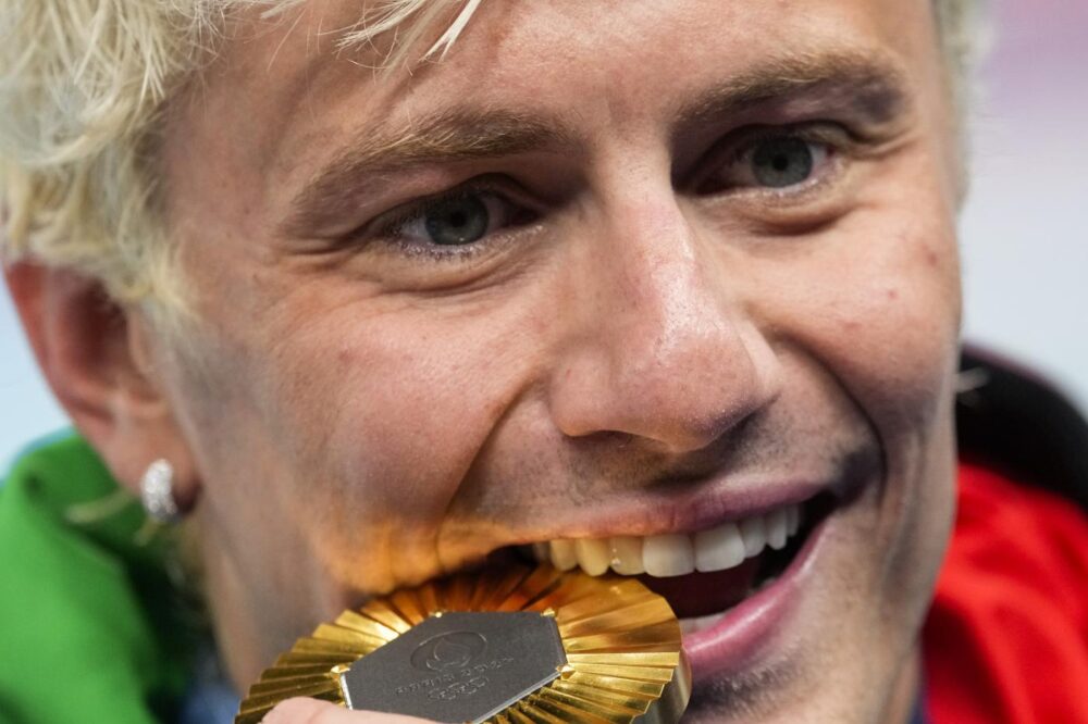 Pagelle nuoto Olimpiadi 2024: Martinenghi si merita il bacio accademico. Ceccon, prendere o lasciare