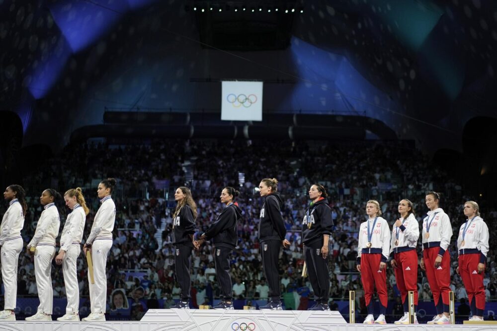 Medagliere Olimpiadi Parigi 2024: duello Cina-Francia per il 1° posto. Italia ottava davanti alla Germania