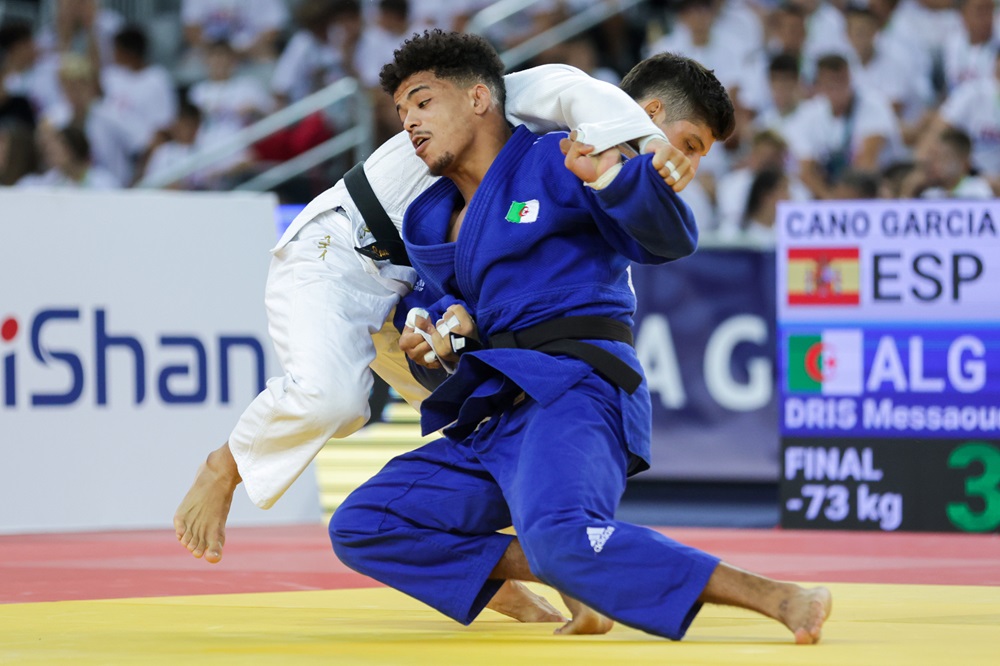 Judo, un atleta algerino si rifiuta di incrociare un israeliano alle Olimpiadi: rischio squalifica