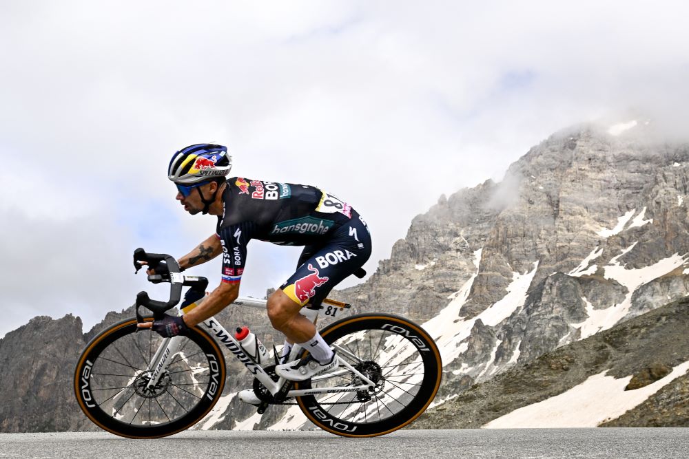 Roglic non convince al Tour de France, ma limita i danni: la cronometro occasione per risalire