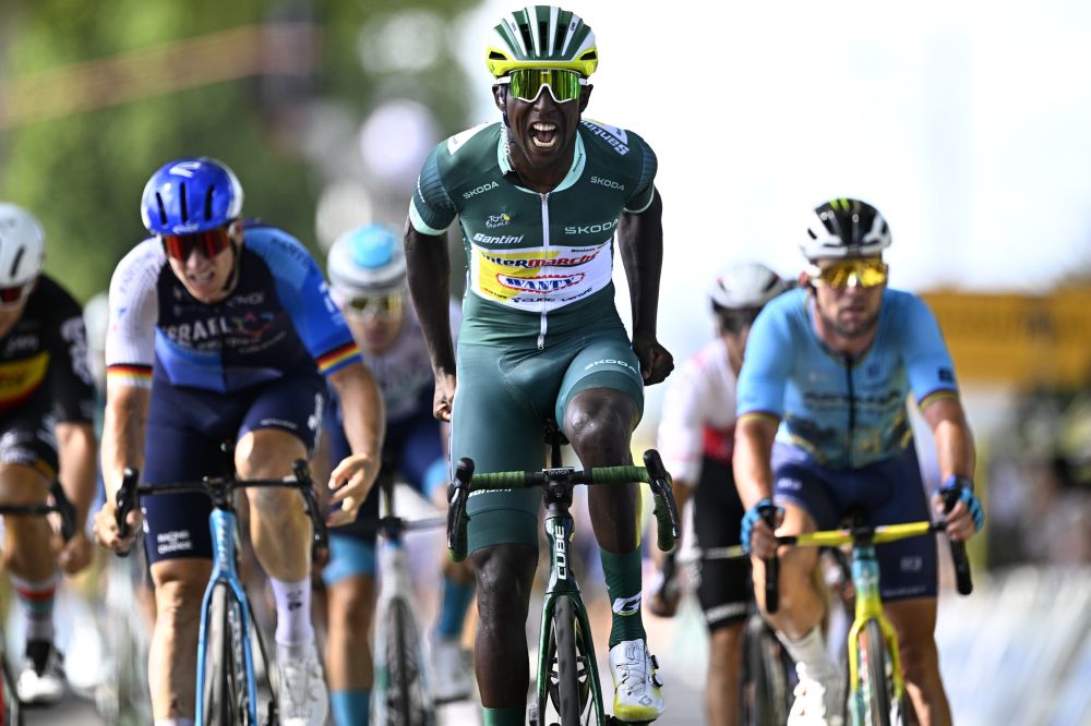 Ordine d’arrivo Tour de France 2024, dodicesima tappa: Girmay fa tris, Roglic cade e perde più di due minuti