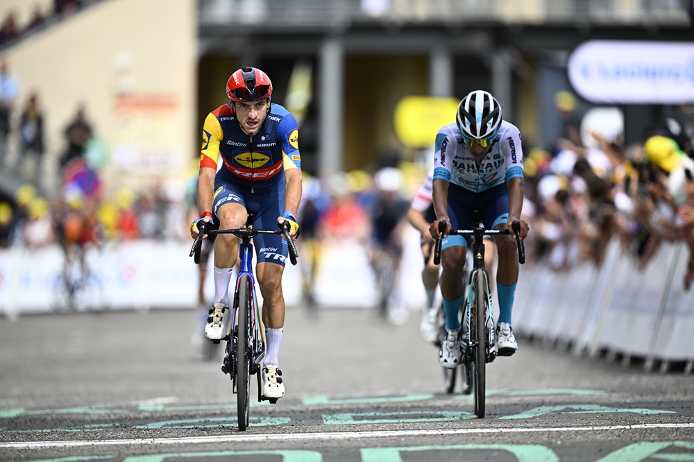 Tour de France, prima giornata storta per Giulio Ciccone. Stangata sui Pirenei: come cambiano gli obiettivi