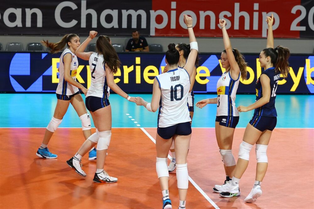 Volley femminile, l’Italia vola in semifinale agli Europei U18: Quero top scorer contro la Romania