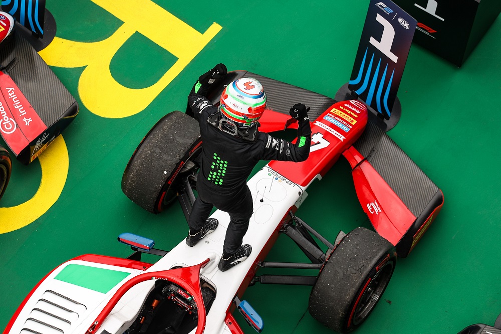 F2, Kimi Antonelli conquista la Feature Race a Budapest!