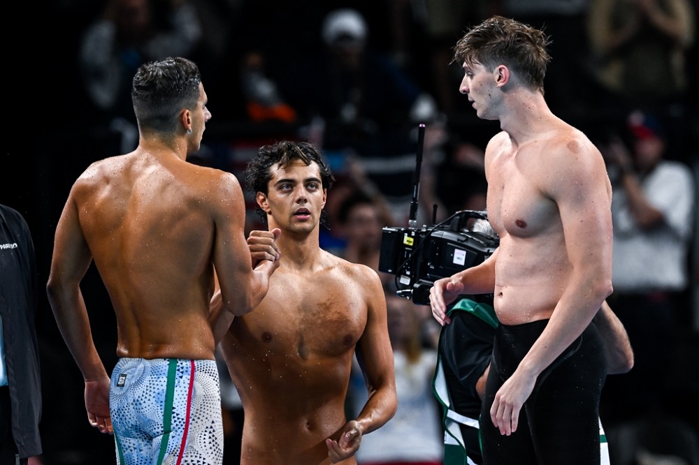 Nuoto, Thomas Ceccon soddisfatto: “Medaglia importantissima alle Olimpiadi”; Miressi: “Devo resettare per la gara individuale”
